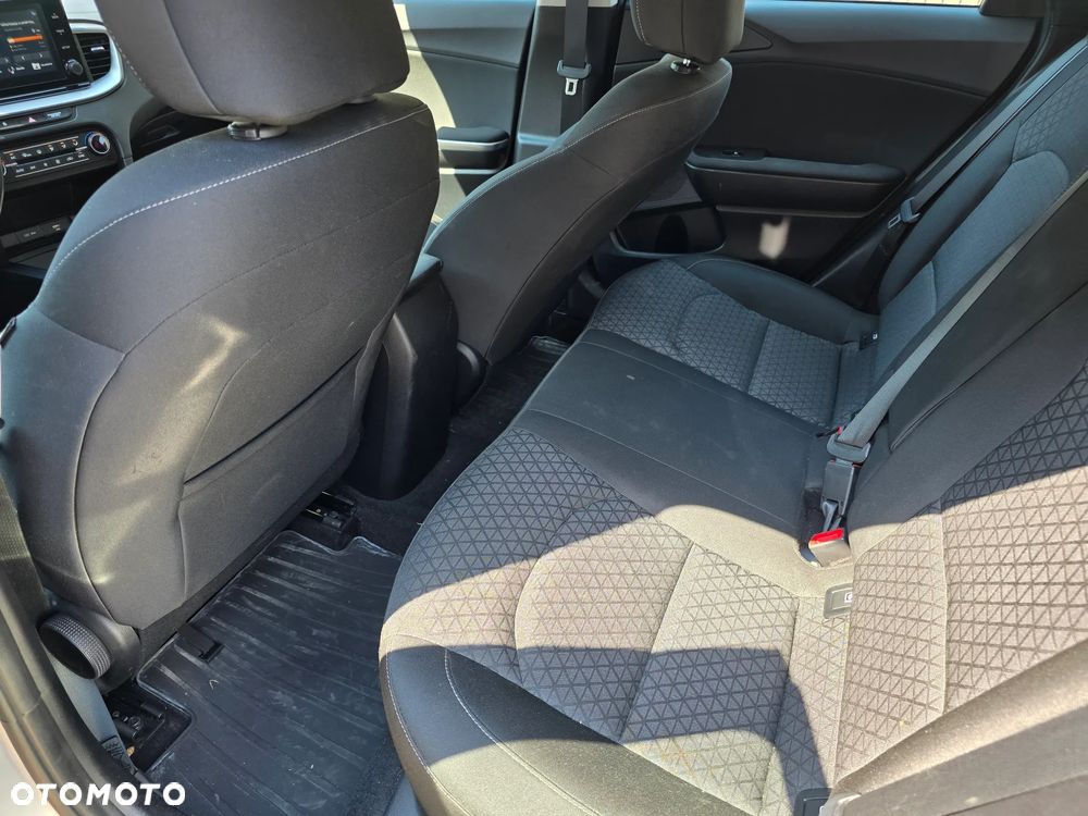Kia Ceed 1.6 CRDi mHEV M - 17
