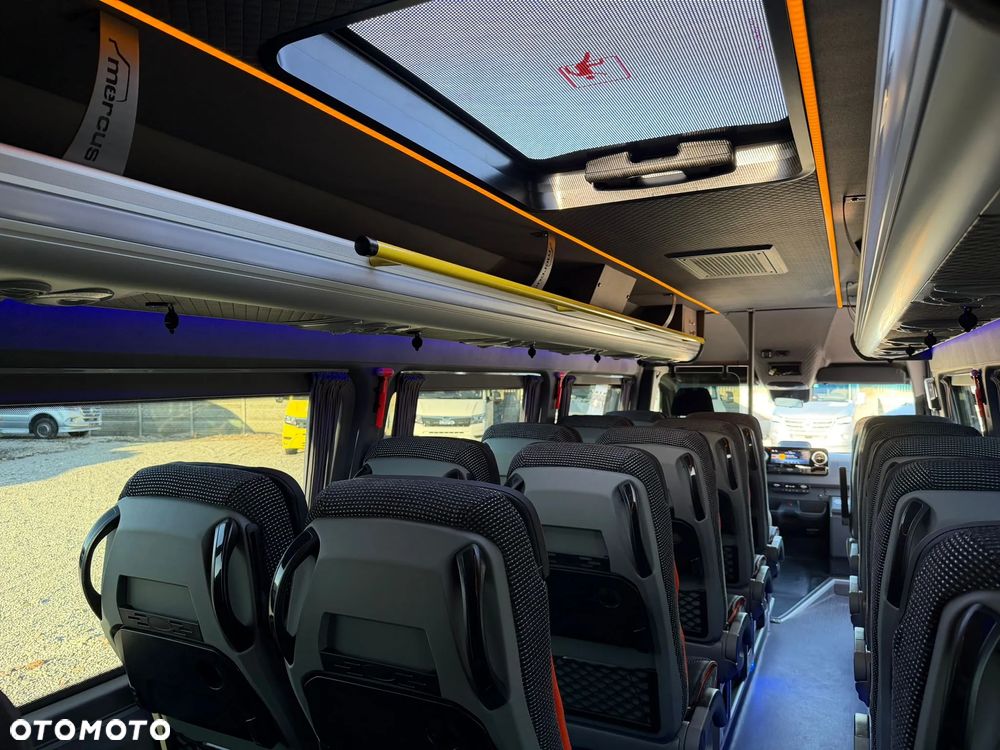 Mercedes-Benz Sprinter 519 - 32