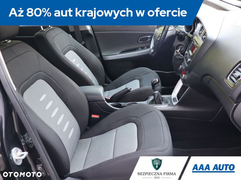 Kia Ceed - 10