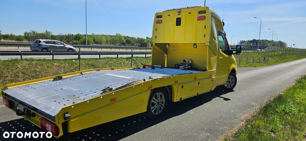 Mercedes-Benz Sprinter - 8