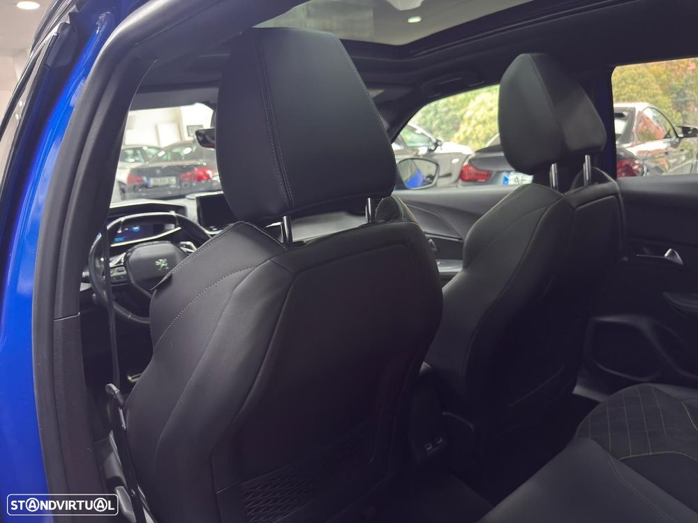 Peugeot 2008 1.2 PureTech GT Line EAT8 - 44