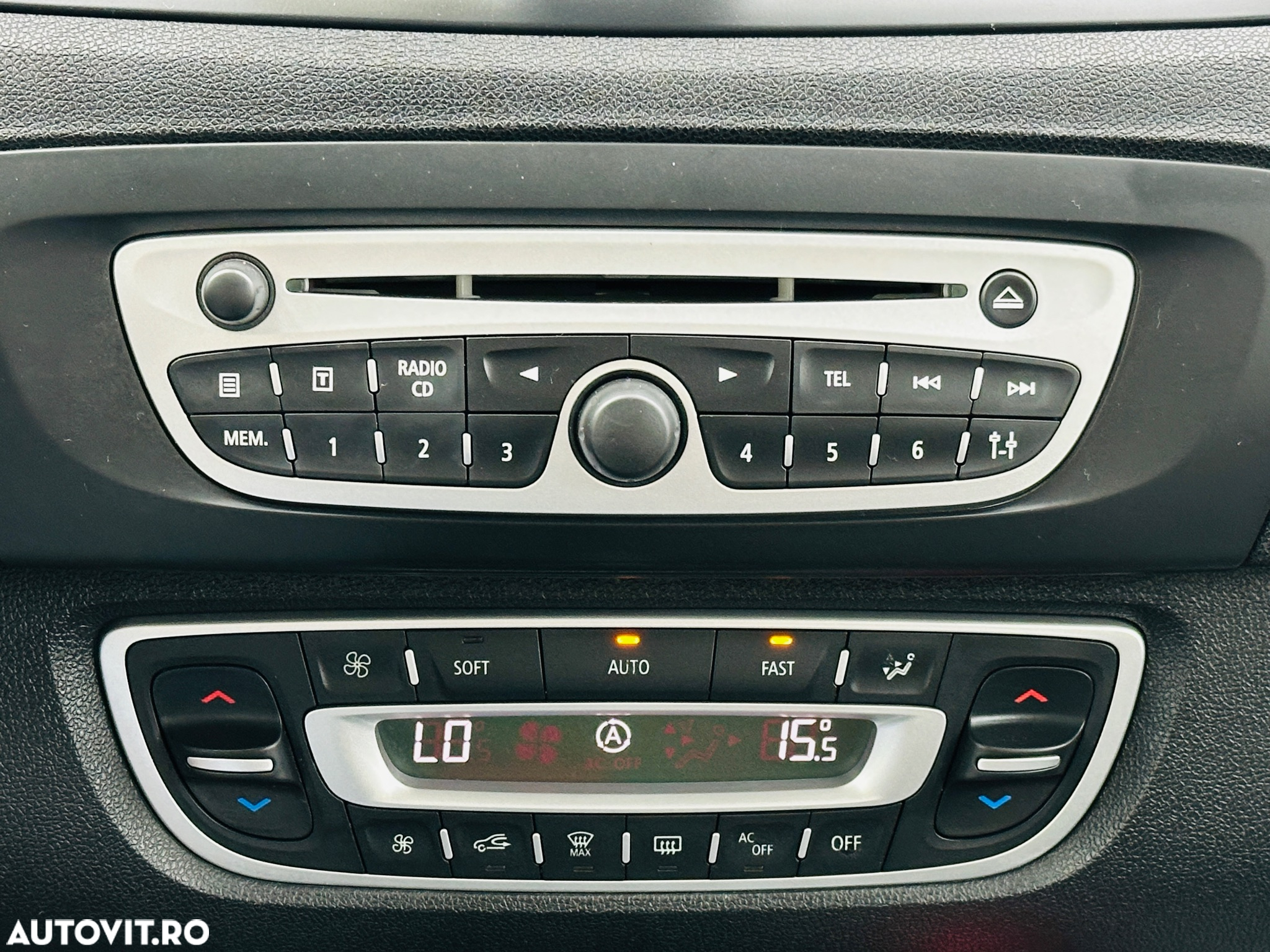 Renault Scenic - 28