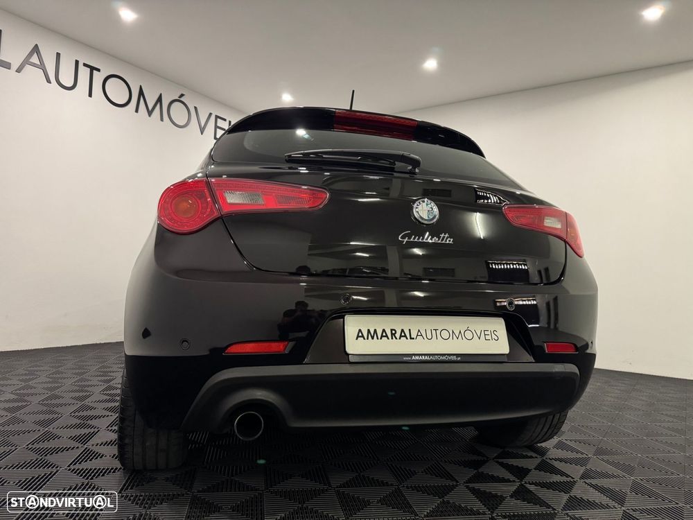 Alfa Romeo Giulietta 1.6 JTDm Distinctive - 20