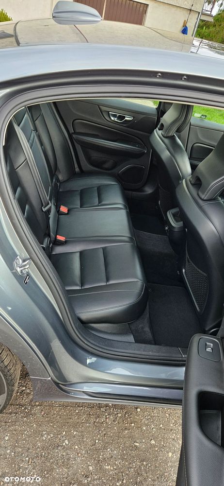 Volvo S60 T6 AWD Momentum Pro - 18