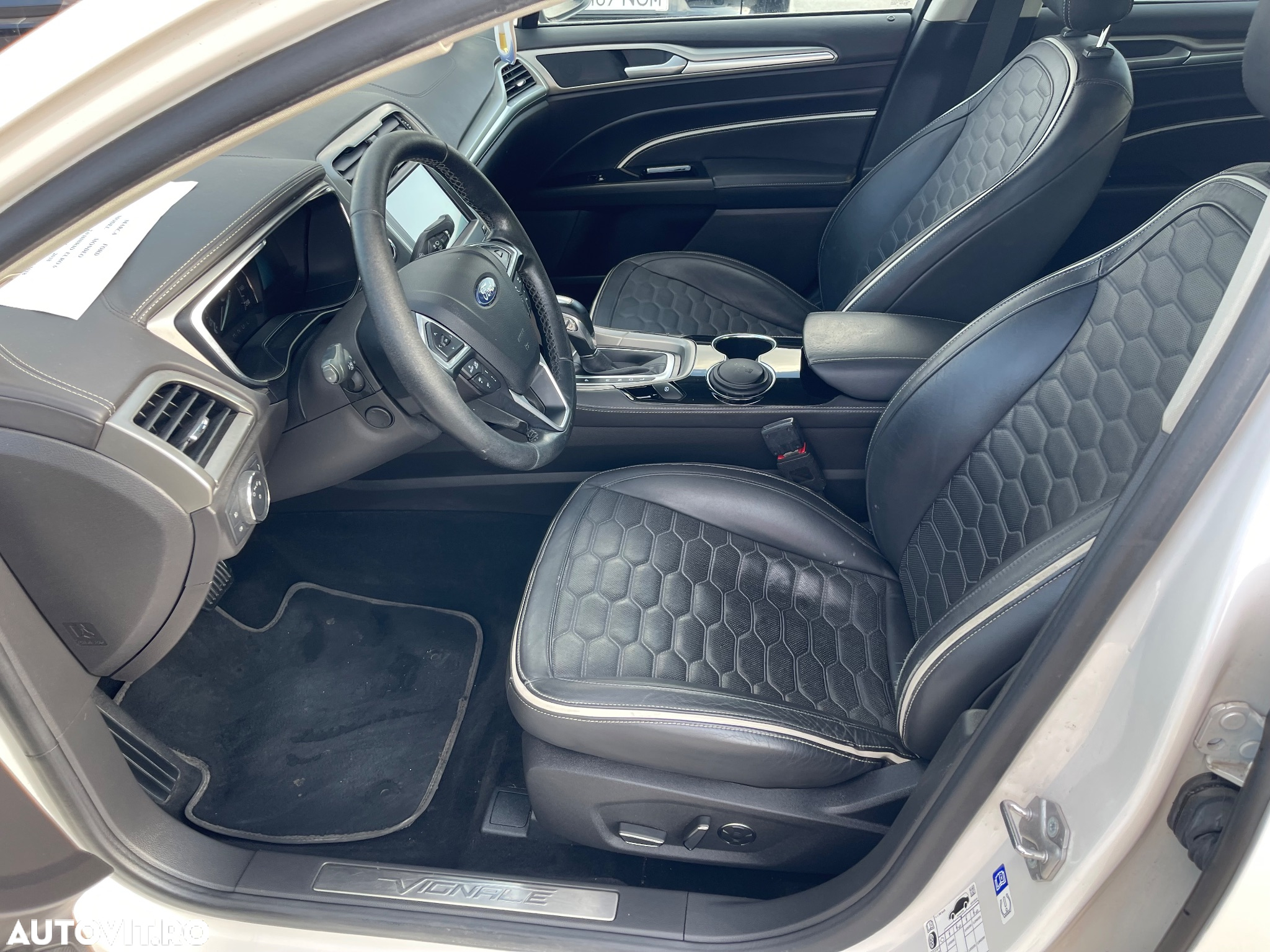 Ford Mondeo Vignale 2.0 Hybrid - 9