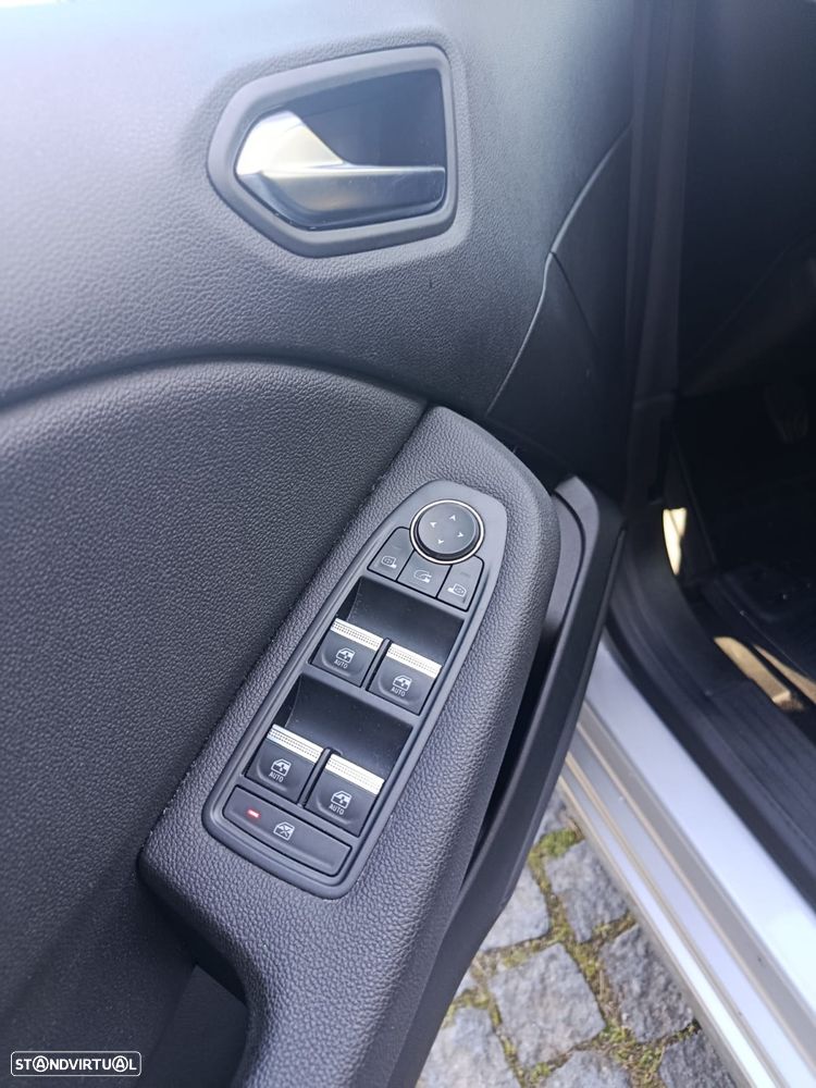 Renault Clio TCe 100 INTENS - 18