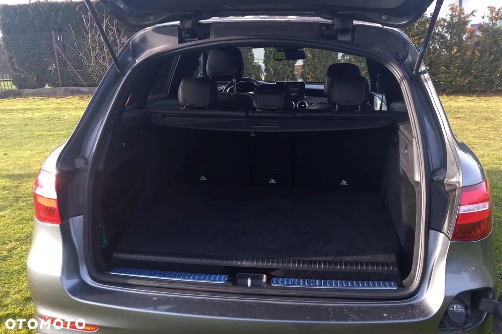 Mercedes-Benz GLC - 26