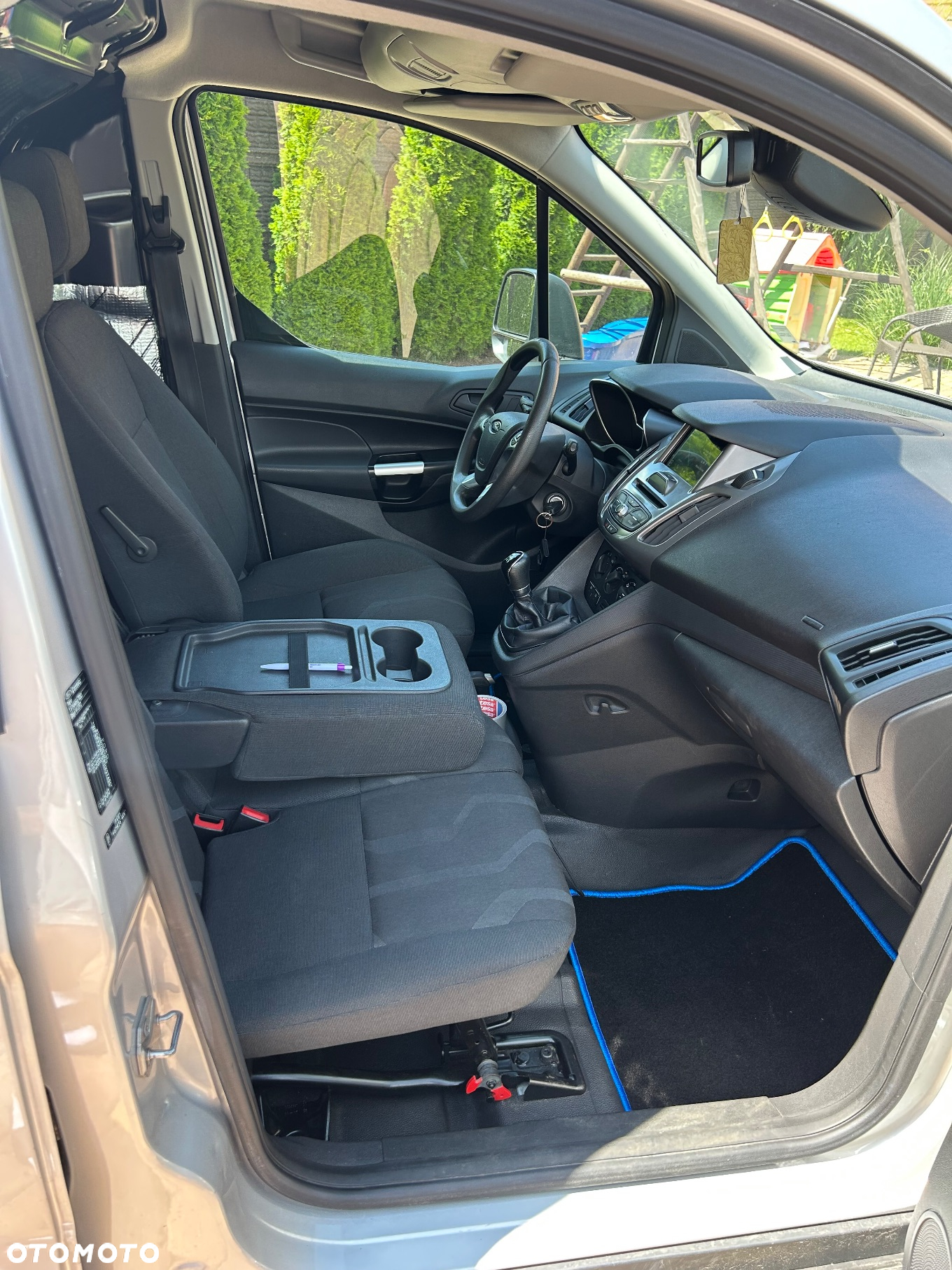 Ford Transit Connect - 19