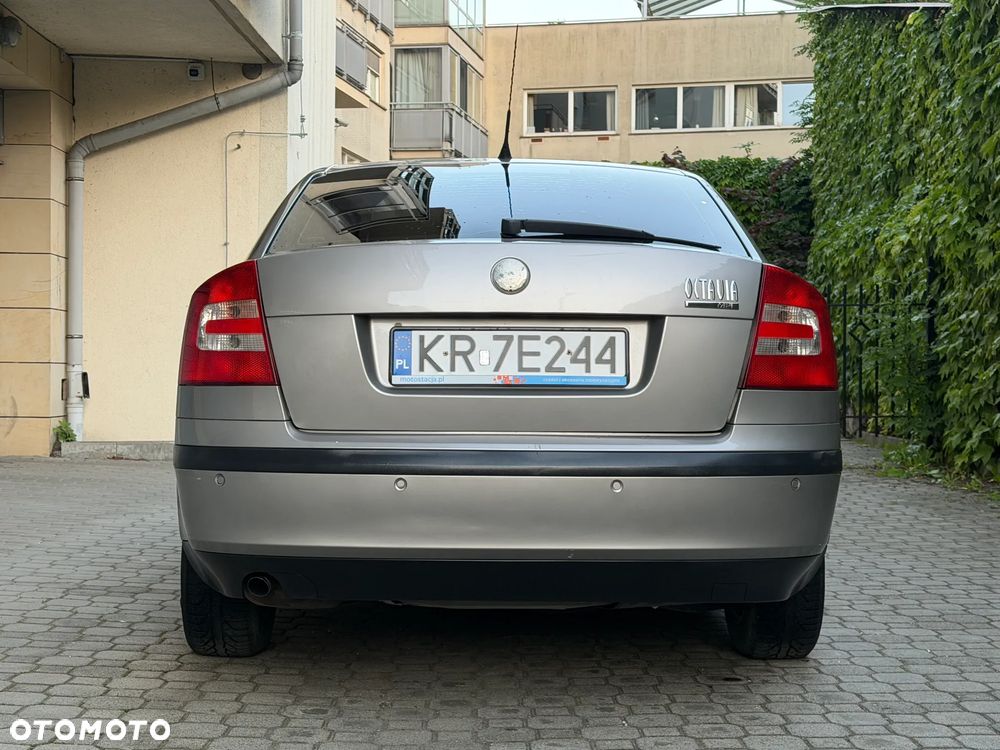 Skoda Octavia 1.6 Elegance - 5
