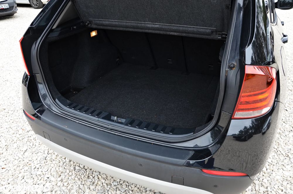 BMW X1 sDrive18d Sport Line - 32