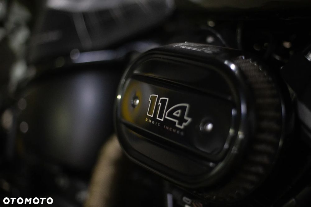 Harley-Davidson Softail Street Bob - 9