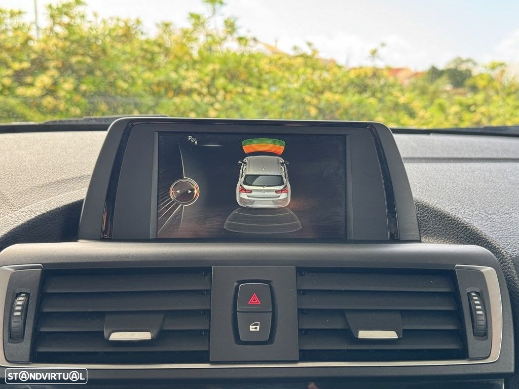BMW 114 d Line Urban - 16