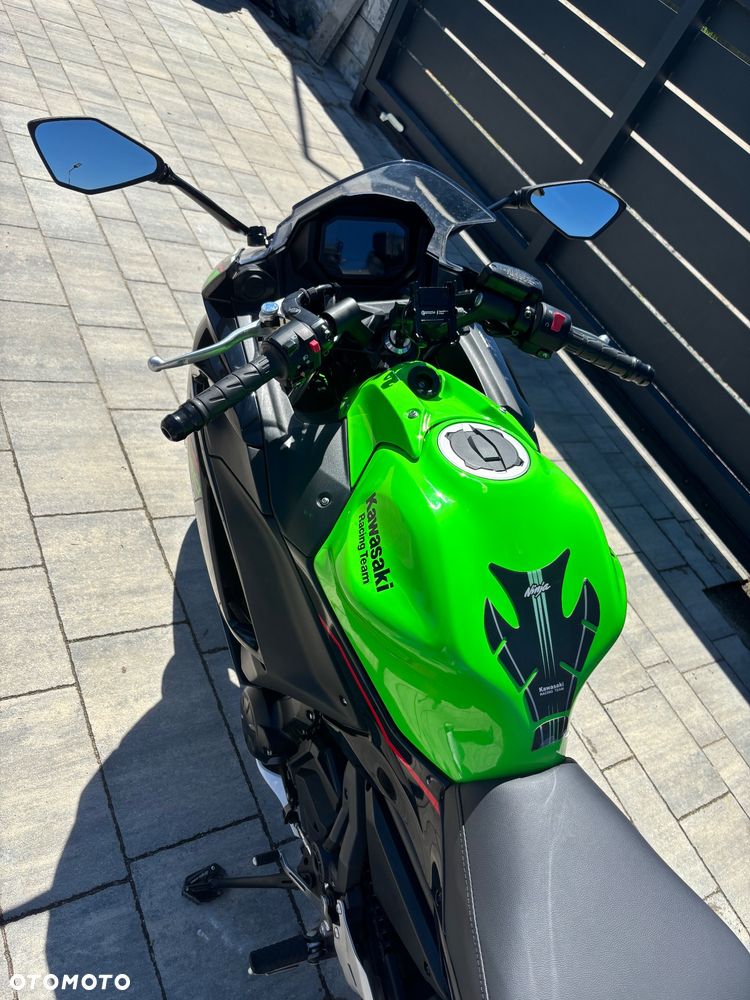 Kawasaki Ninja - 4