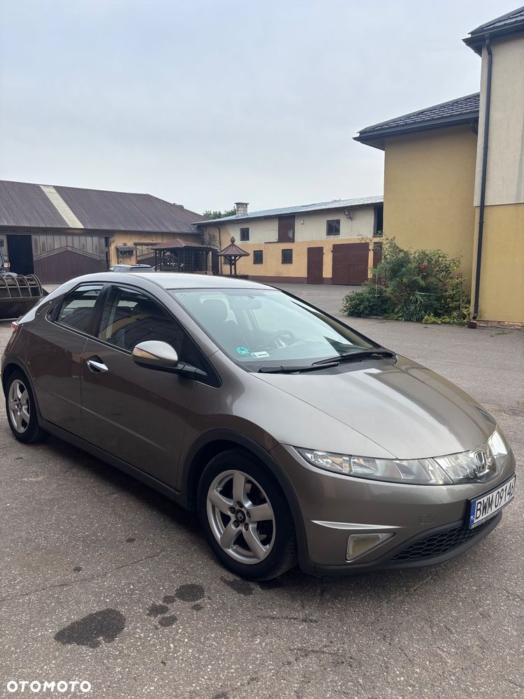 Honda Civic 1.8 Comfort - 1