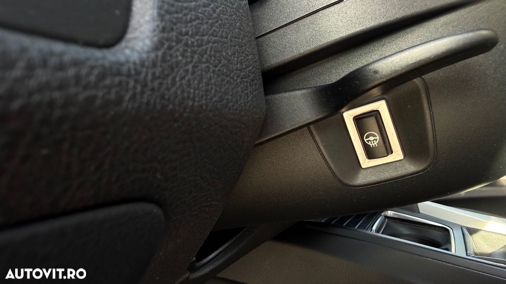 BMW Seria 3 320d Sport Line - 25