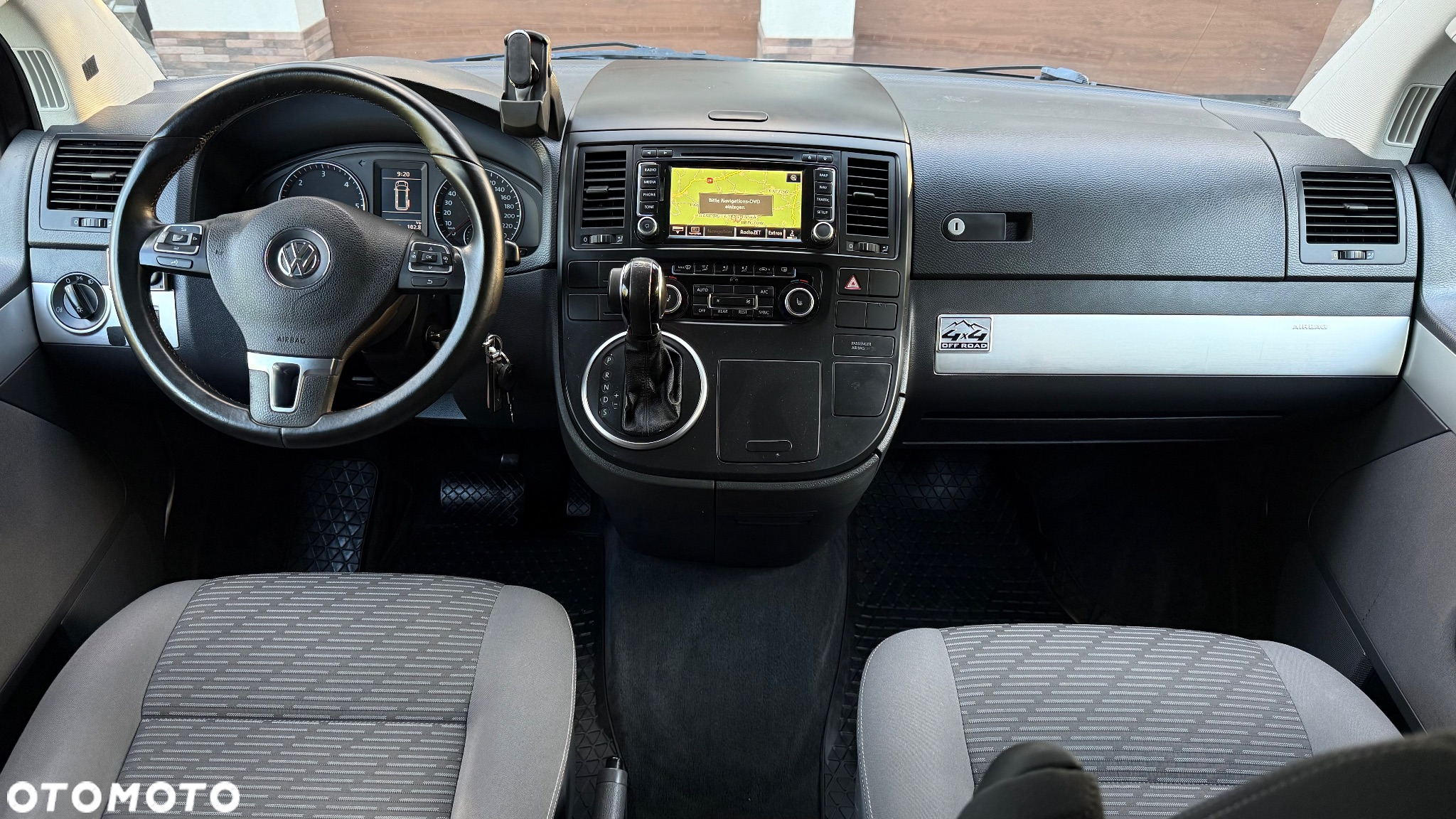 Volkswagen Multivan - 8