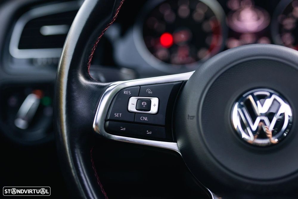 VW Golf 2.0 TSi GTi - 48