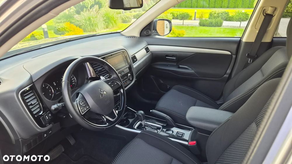Mitsubishi Outlander 2.0 2WD CVT Edition+ - 22