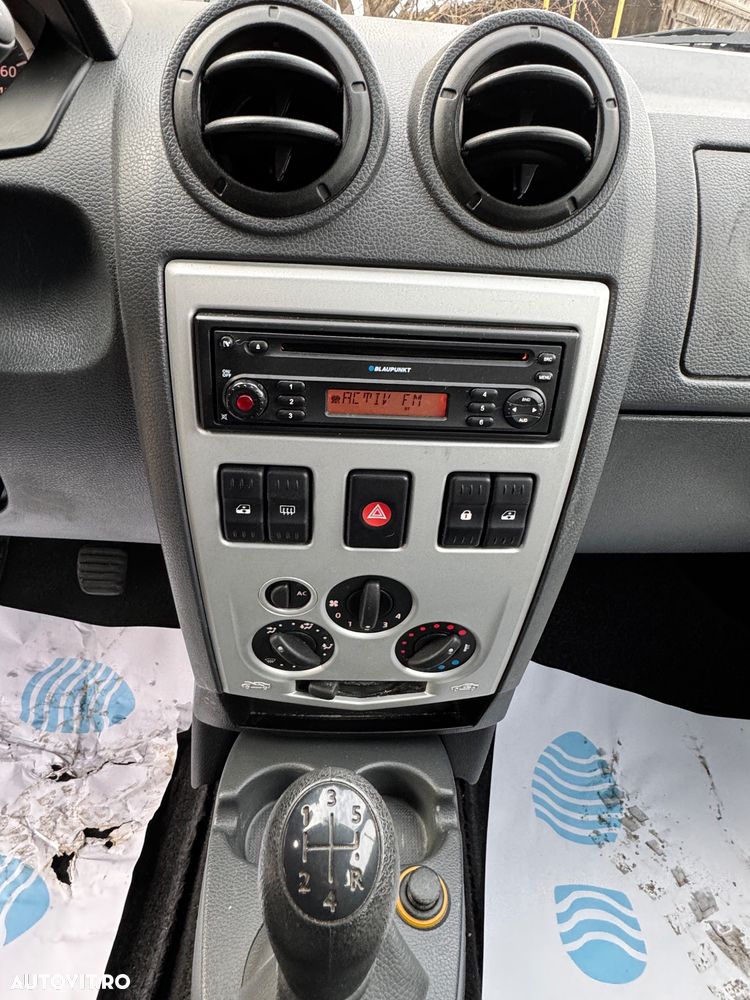 Dacia Logan 1.6 MPI Laureate - 8