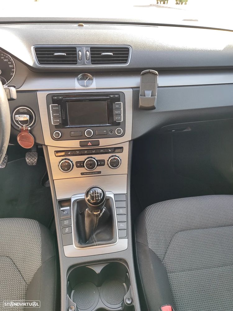 VW Passat Variant 1.6 TDI BlueMotion Comfortline - 14