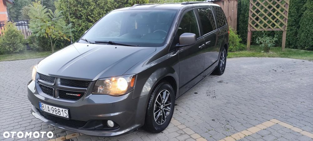 Dodge Grand Caravan - 9
