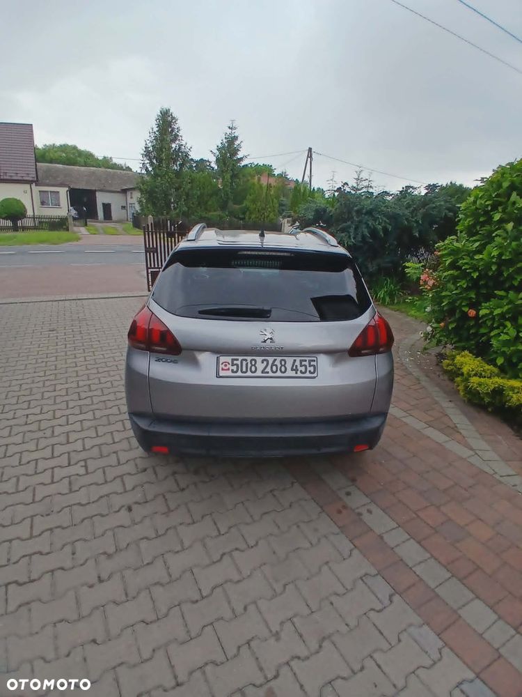 Peugeot 2008 1.5 BlueHDi Style - 6