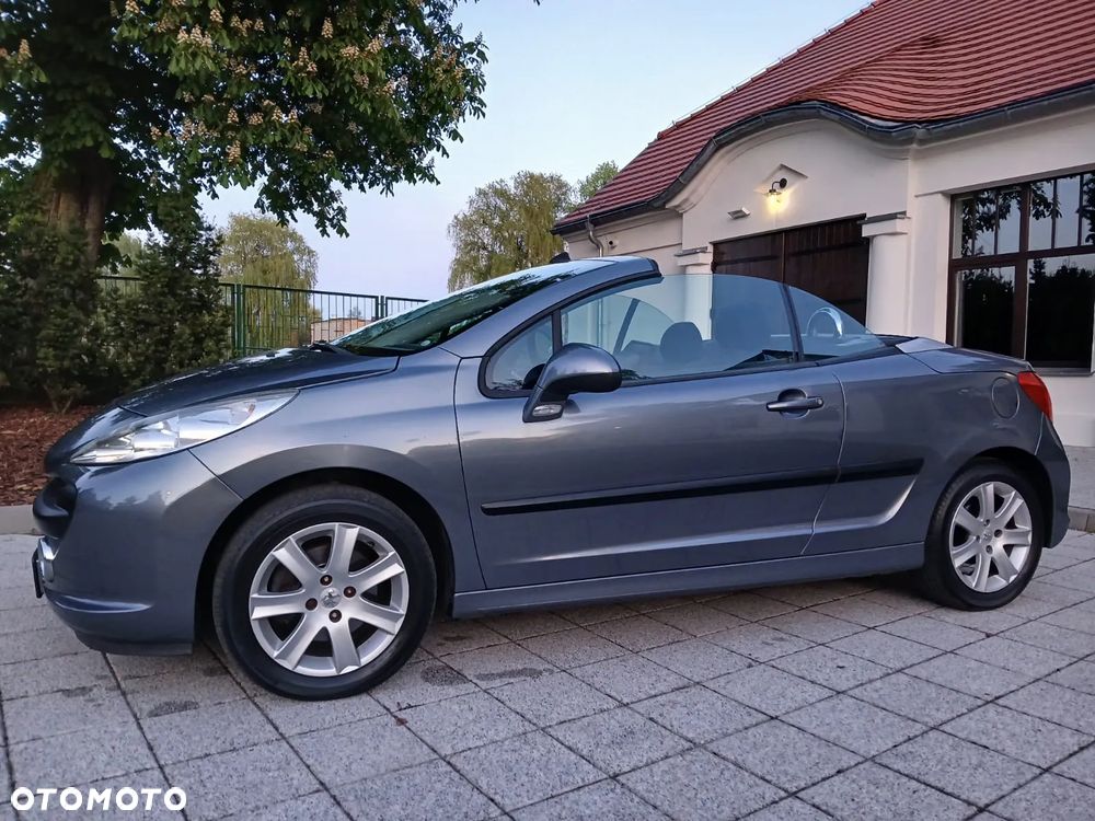 Peugeot 207 CC - 1