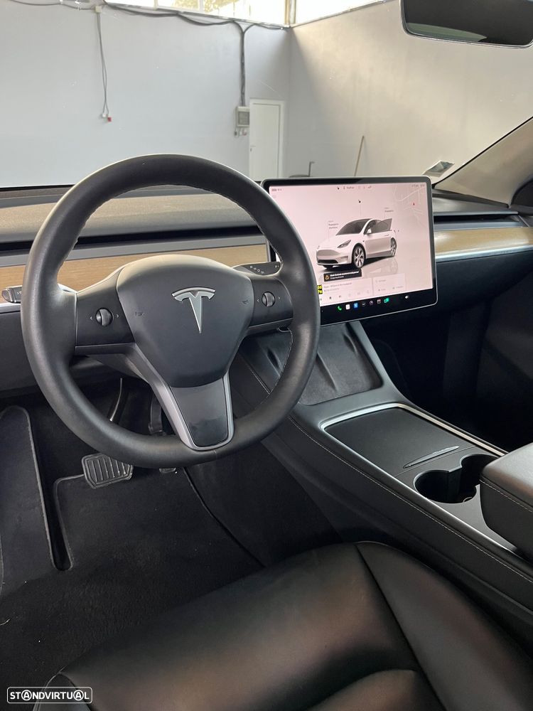 Tesla Model Y Long Range Dual Motor AWD - 7