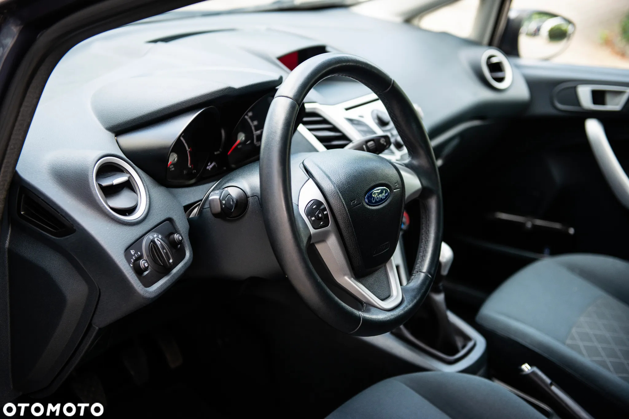 Ford Fiesta 1.25 Celebration - 22