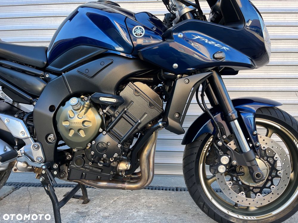 Yamaha FZ - 24