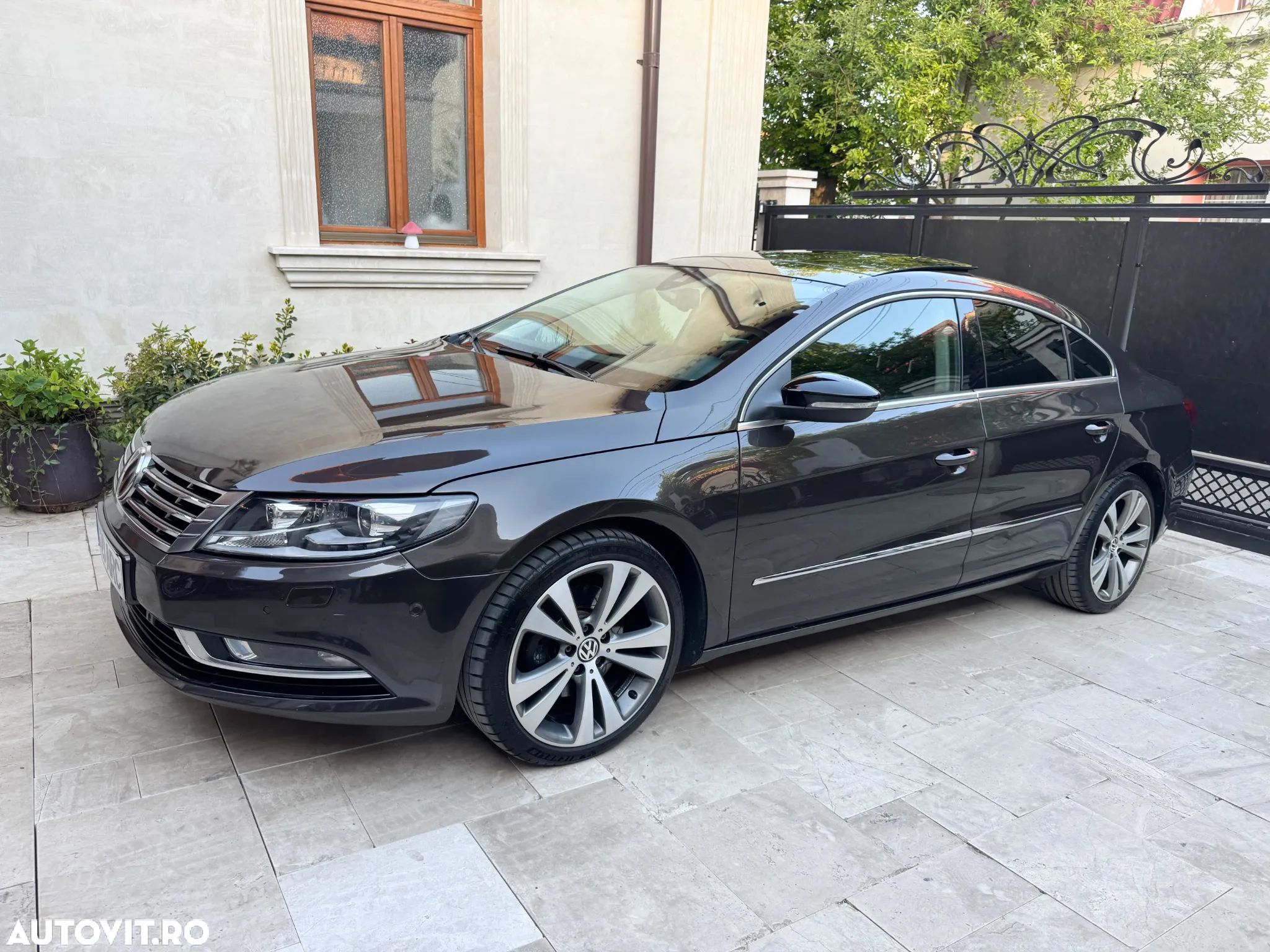 Volkswagen Passat CC 2.0 TDI DPF DSG - 1