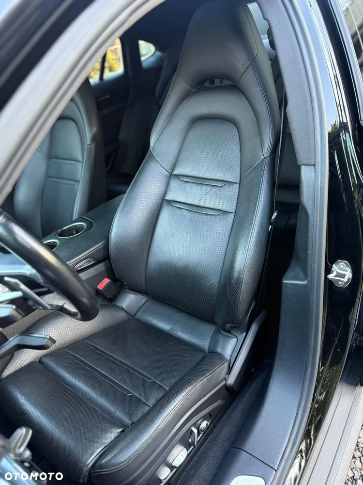 Porsche Panamera 4 E-Hybrid - 15