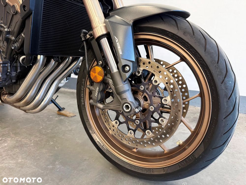 Honda CB - 18