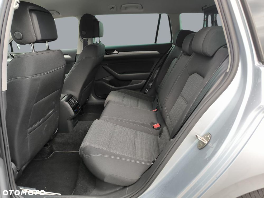 Volkswagen Passat Variant 2.0 TDI Business DSG - 11