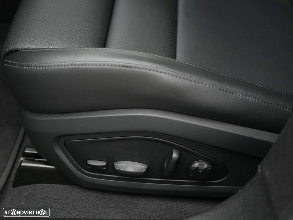 Porsche Taycan 4S Sport bateria Performance Plus — fotografia 13