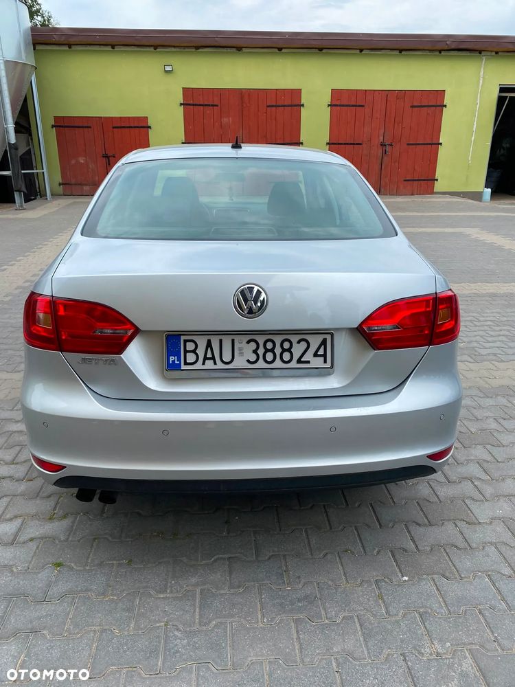 Volkswagen Jetta 1.4 TSI Comfortline - 4