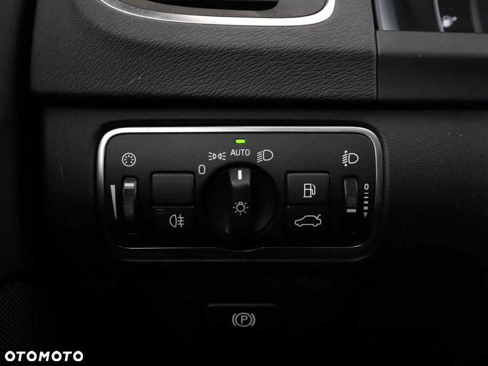 Volvo V60 D2 Linje Svart - 32