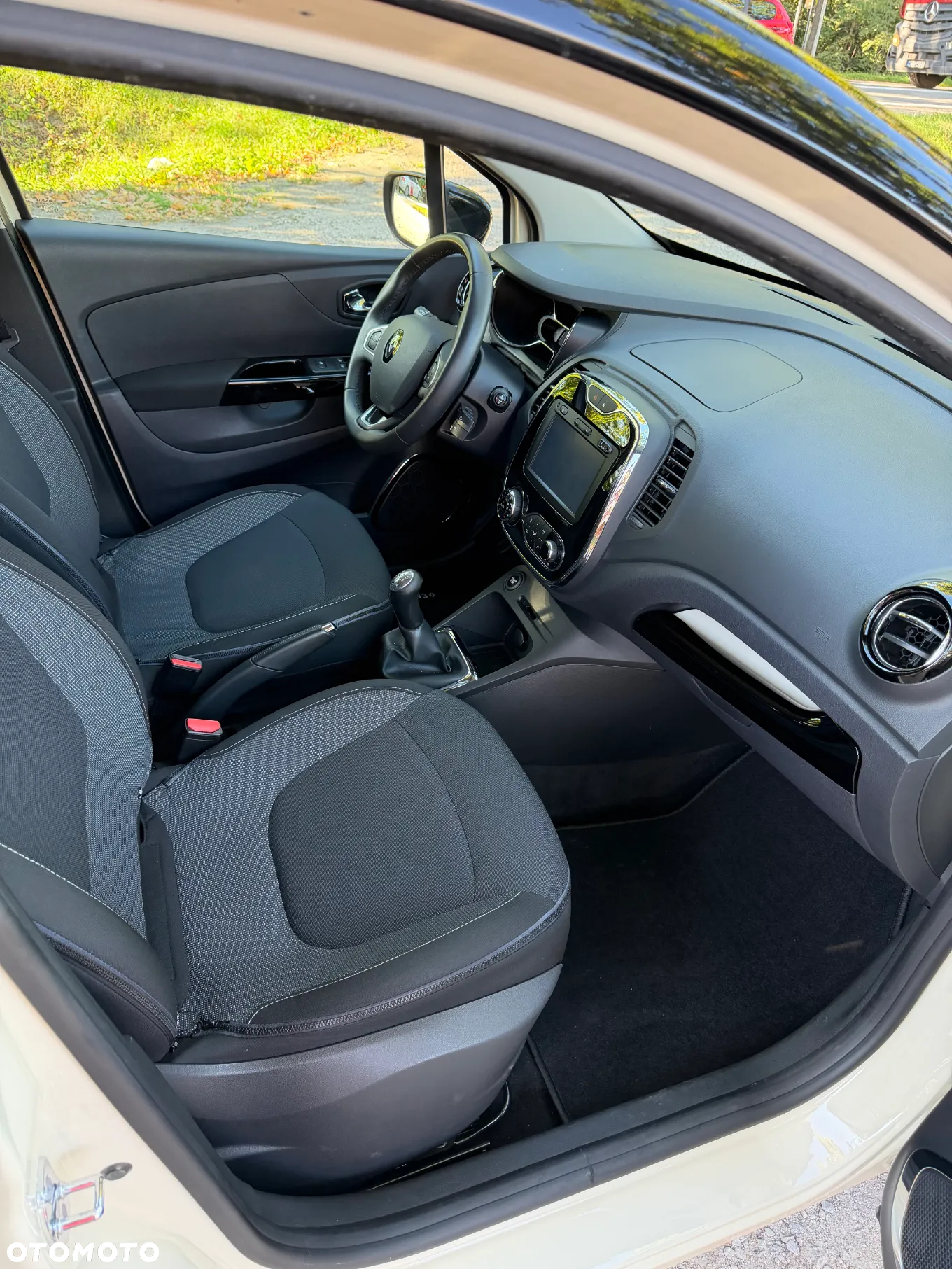 Renault Captur (ENERGY) TCe 90 INTENS - 11