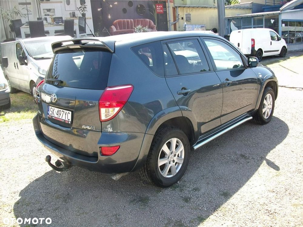 Toyota RAV4 - 4