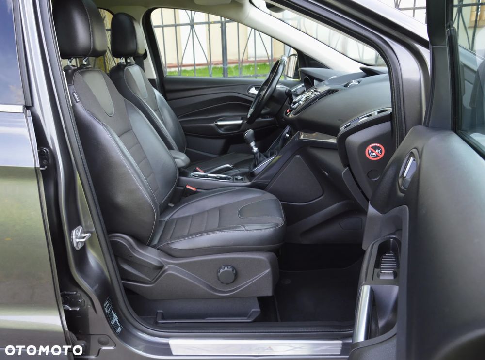 Ford Kuga - 25