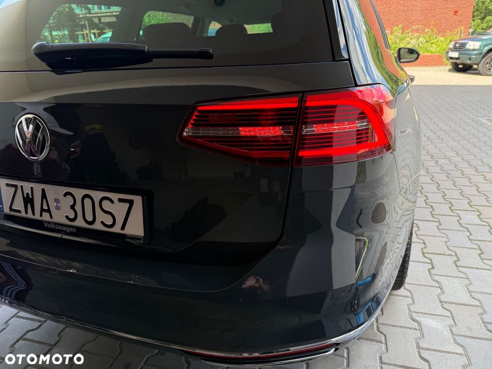 Volkswagen Passat - 13