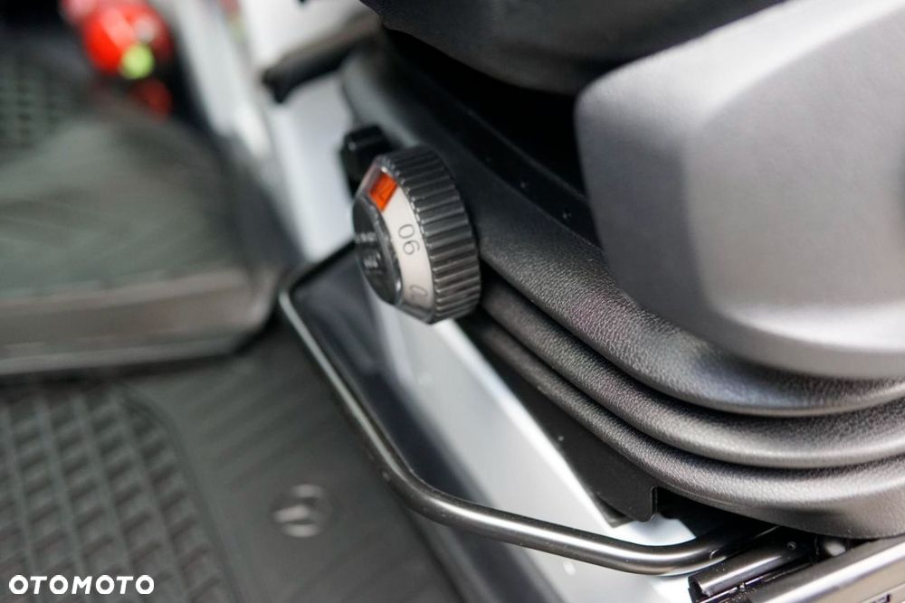 Mercedes-Benz Sprinter - 18