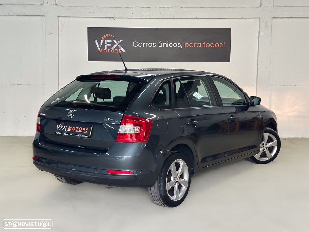 Skoda Rapid Spaceback 1.2 TSi Elegance - 2