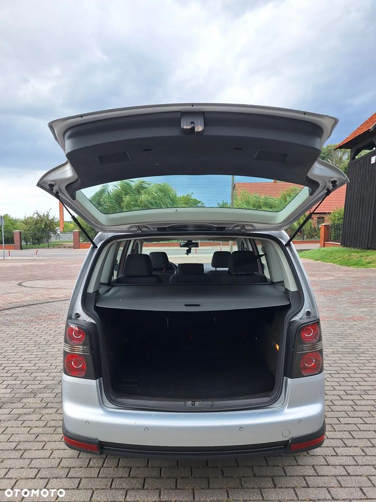 Volkswagen Touran 2.0 TDI DPF Cross DSG - 7