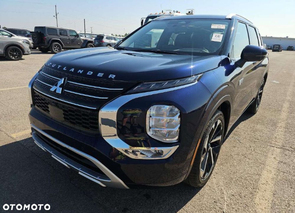 Mitsubishi Outlander - 18
