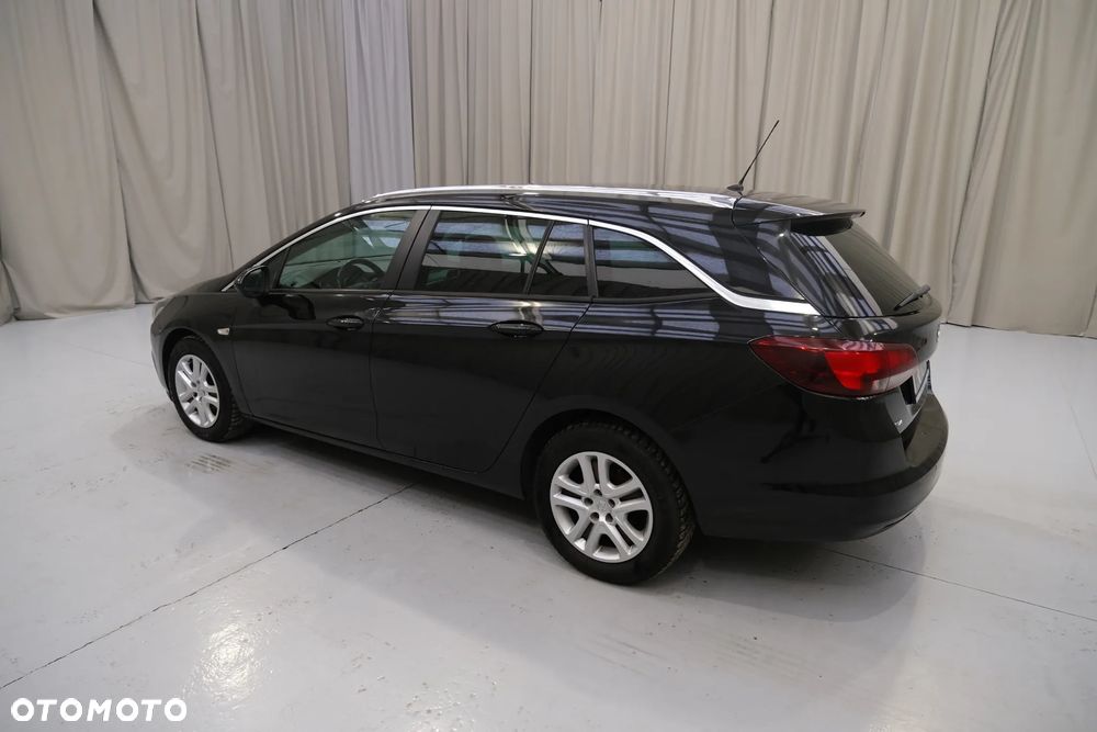 Opel Astra V 1.4 T Enjoy - 4