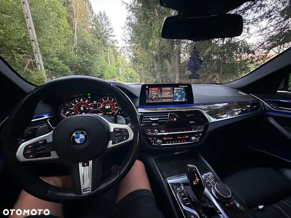 BMW Seria 5 530i xDrive - 18