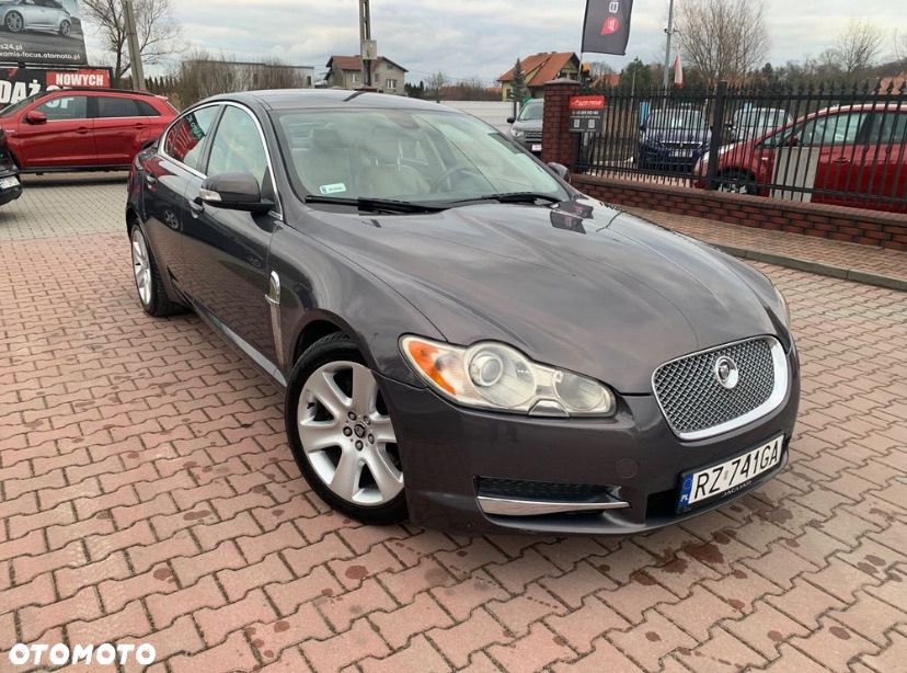 Jaguar XF 2.7 V6 Premium Luxury - 2