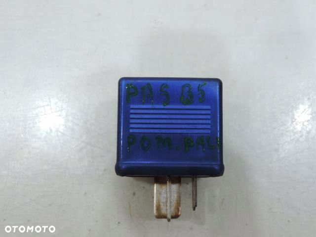 PRZEKAŹNIK POMPY PALIWA VW PASSAT B5 - 3