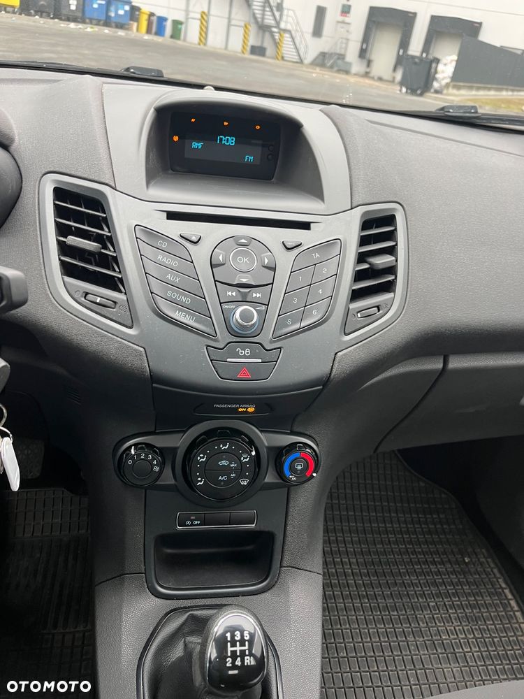 Ford Fiesta 1.1 Trend - 19